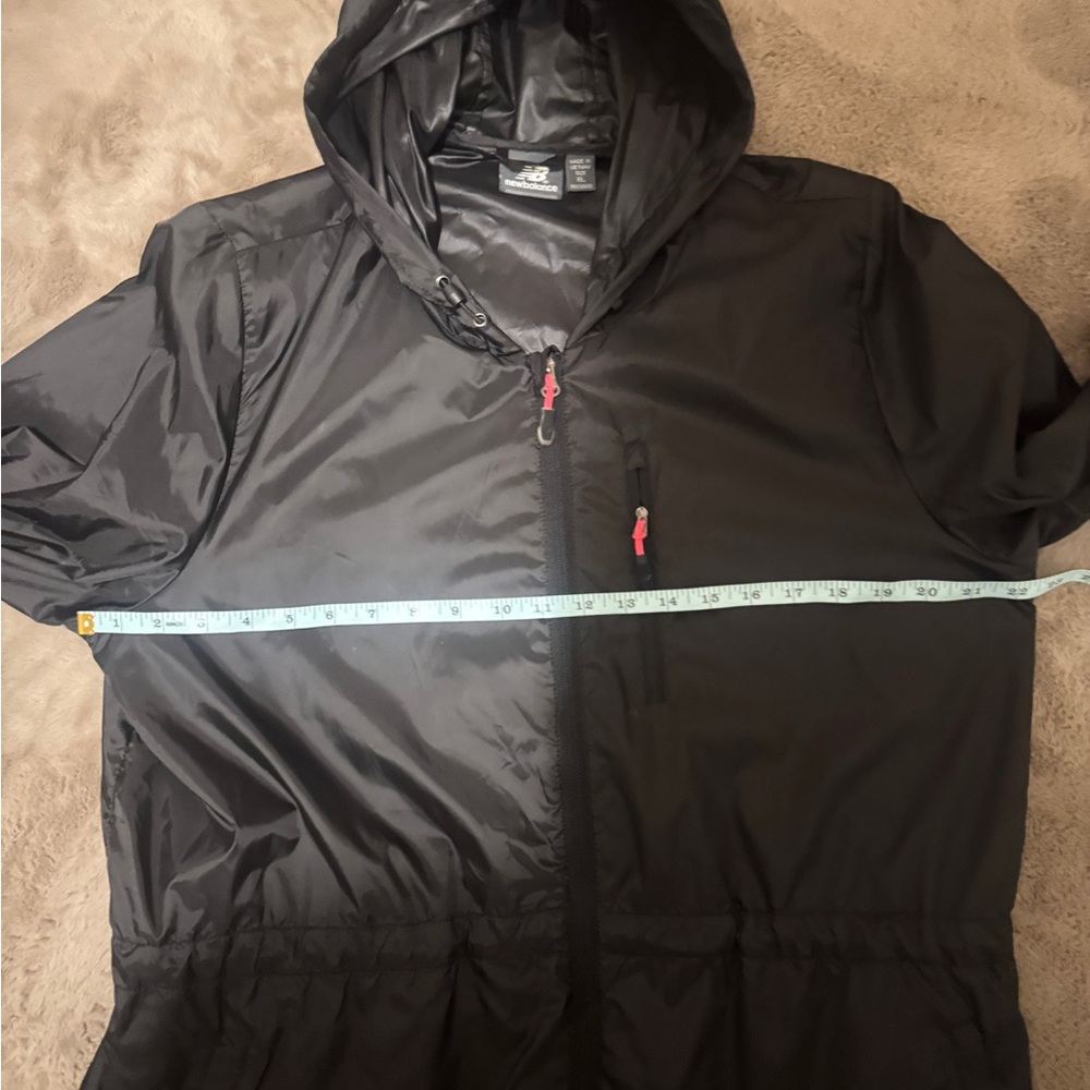 New Balance Black Utility Jacket with Hood and Water-Resistant Fabric - Picture 8 of 14